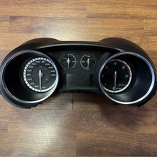 Quadro strumenti contachilomet usato  Milano