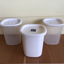 Set rubbermaid servin for sale  Seattle