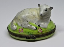CAIXA LIMOGES FRANÇA - VINTAGE - OVELHA GRANDE DEITADA EM UM PRADO - CORDEIRO E FLORES comprar usado  Enviando para Brazil