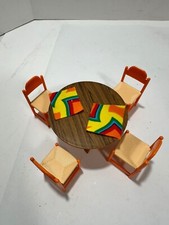 Usado, Conjunto de mesa de cozinha Tomy Mcm plástico casa de bonecas cozinha com 4 cadeiras vintage comprar usado  Enviando para Brazil