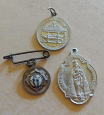 Tre medagliette madonna usato  Crescentino