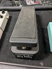 Pedal de efeitos de guitarra elétrica Dunlop Cry Baby Wah GCB-95 preto comprar usado  Enviando para Brazil