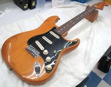 Guitare électrique fender d'occasion Guitare électrique fender d'occasion  Expédié en France
