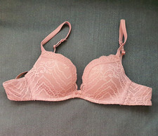 Reggiseno push senza usato  Spedire a Italy