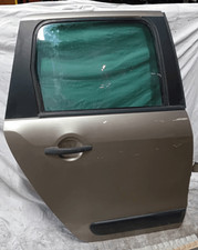 9008v6 porta post. usato  Italia