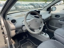 Boitier air bag d'occasion  Lécousse