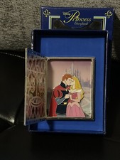 Pin JUMBO Disney Vitral Livro de Histórias Bela Adormecida Aurora Príncipe Philip comprar usado  Enviando para Brazil
