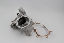 Pompa del refrigerante usato Pompa del refrigerante usato  Spedire a Italy