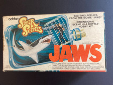 1975 Addar Super Scenes JAWS Enjaulado Mergulhador Tubarão Cena em uma Garrafa Hobby Kit RARO comprar usado  Enviando para Brazil