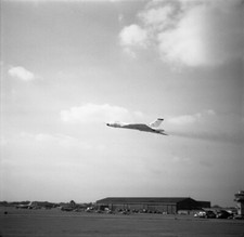 Avro vulcan b.2 for sale  SPALDING