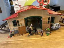 Schleich horse stable for sale  WOTTON-UNDER-EDGE