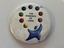 Usado, CRACHÁ VINTAGE NHS A ESSÊNCIA DO CUIDADO comprar usado Usado, CRACHÁ VINTAGE NHS A ESSÊNCIA DO CUIDADO comprar usado  Enviando para Brazil