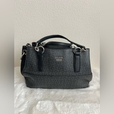 Guess womens purse for sale  Berkeley