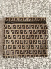 Pochette fendi unisex usato  Catania