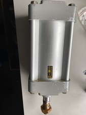 Joucomatic pneumatic cylinder d'occasion  Expédié en France