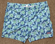 Vineyard vines board for sale  New Britain