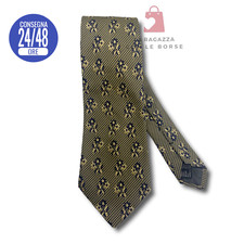 Cravatta uomo elegante usato  Casapesenna