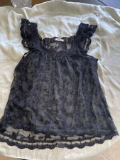 Blusa pulôver rosa preta transparente renda sem mangas com babado botão corpete P/M comprar usado  Enviando para Brazil