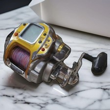 Mulinello elettrico daiwa usato  Spedire a Italy