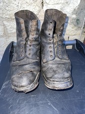 Rare paire brodequins d'occasion Rare paire brodequins d'occasion  Sissonne