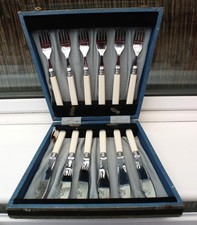 Boxed set six for sale  COALVILLE