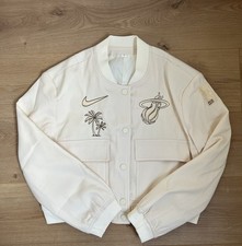 Women hand embroidered d'occasion  Paris XII