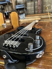 Squier affinity bass d'occasion  Enghien-les-Bains