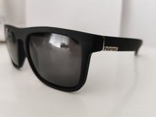 Lunettes soleil homme d'occasion  Bompas