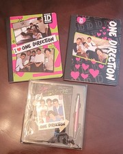 Conjunto de fãs One Direction Ultimate novo; caneta rosa, livro de fãs, adesivos e livros de composição comprar usado  Enviando para Brazil