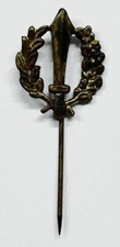 Italia. distintivo guerra usato  Serra de Conti