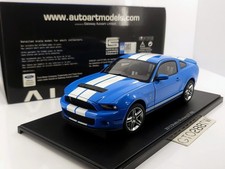 Ford Shelby Mustang GT500 2010 escala 1:18 AUTOart (listras azuis/brancas) 72916 comprar usado Ford Shelby Mustang GT500 2010 escala 1:18 AUTOart (listras azuis/brancas) 72916 comprar usado  Enviando para Brazil