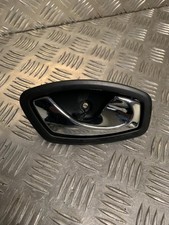 Poignee interieur droit d'occasion Poignee interieur droit d'occasion  Cosne-Cours-sur-Loire