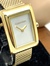 Relógio feminino Calvin Klein mostrador prateado quartzo ouro malha pulseira de aço tanque 23mm comprar usado  Enviando para Brazil