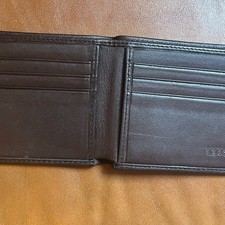 Carteira de couro dobrável macia marrom Kenneth Cole Reaction - Nova sem etiquetas comprar usado Carteira de couro dobrável macia marrom Kenneth Cole Reaction - Nova sem etiquetas comprar usado  Enviando para Brazil