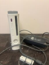 Console Microsoft Xbox 360 4GB sistema de jogos branco não testado  comprar usado  Enviando para Brazil