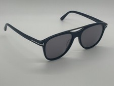 Occhiali sole tom usato  Spedire a Italy