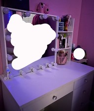 Used vanity desk for sale  Riverbank