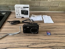 Appareil photo numérique usato  Spedire a Italy