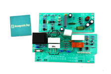 Płytka drukowana Junkers ZR ZSR ZWR 8748300034 8748300041 8715555148 nowa #1 na sprzedaż Płytka drukowana Junkers ZR ZSR ZWR 8748300034 8748300041 8715555148 nowa #1 na sprzedaż  Wysyłka do Poland