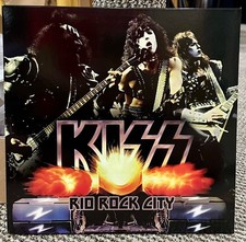 KISS Rio Rock City lp Creatures of the Night 1983 poster insert colored vinyl comprar usado KISS Rio Rock City lp Creatures of the Night 1983 poster insert colored vinyl comprar usado  Enviando para Brazil