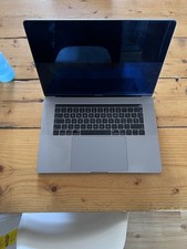 Macbook pro 2018 usato  San Ginesio