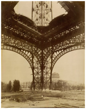 The eiffel tower d'occasion  Expédié en Belgium