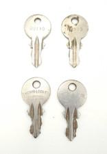 Chiave per armadio usato Chiave per armadio usato  Spedire a Italy