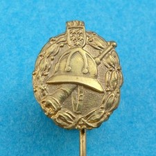 Antique pin. helmet d'occasion  Troyes