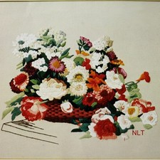 Festive floral basket for sale  Austin