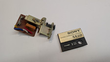Repuestos tocadiscos Sony 5520 - botón de encendido/apagado e insignia  segunda mano  Embacar hacia Mexico