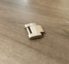 One oyster link for sale  LONDON