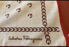 foulard ferragamo usato foulard ferragamo usato Italia