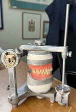 Dispositivo articulador dental antigo vintage HANAU com molde de dentes estranho médico comprar usado  Enviando para Brazil
