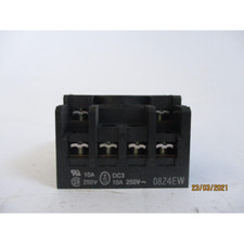 Zoccolo rele omron usato Zoccolo rele omron usato  Fidenza